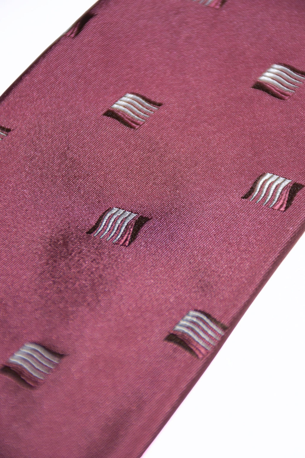 AVENA BORDEAUX TIE