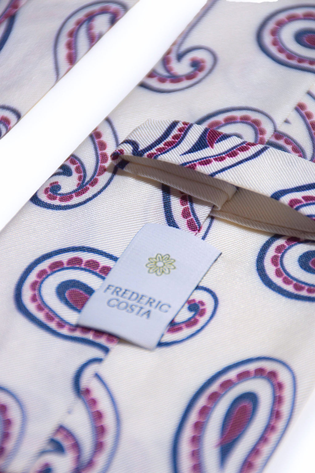 WHITE POPPI TIE