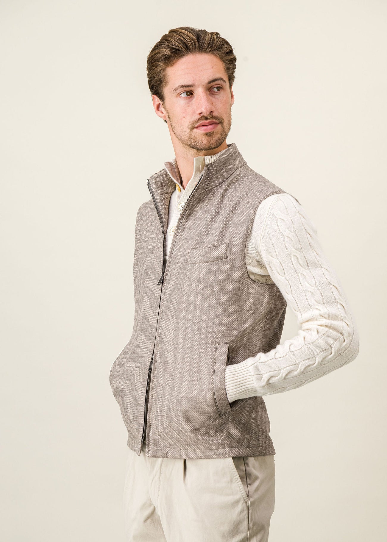 Leon Vest - EG01JE-BGU003