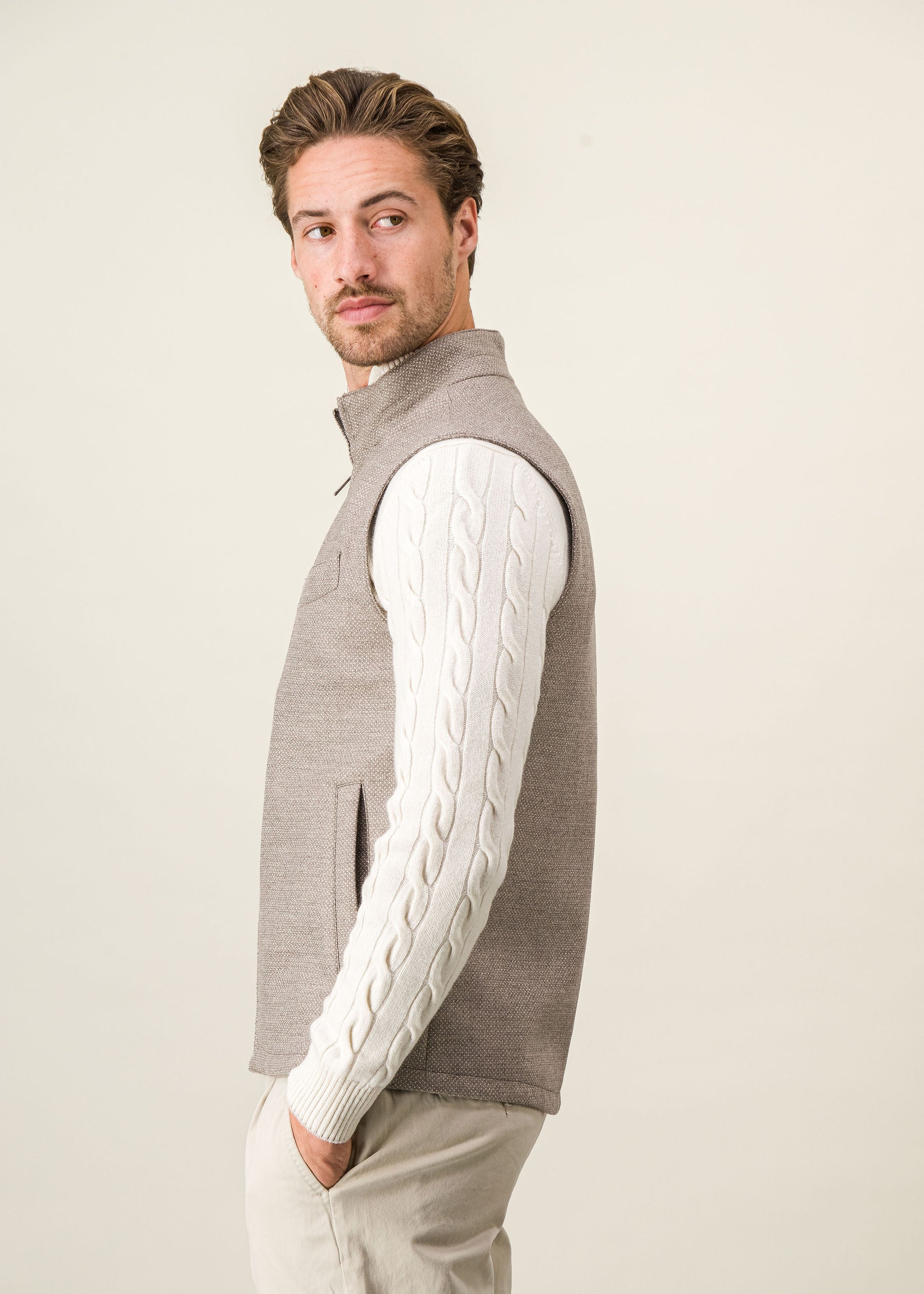 Leon Vest - EG01JE-BGU003